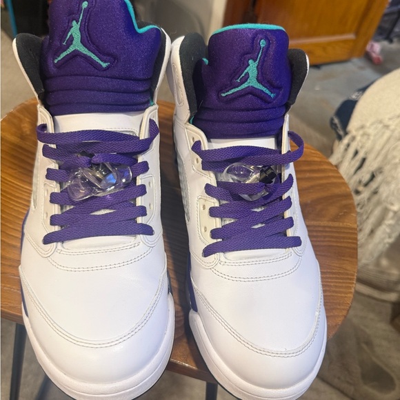 Jordan Athletic Shoes White Purple Teal - Picture 4 of 6